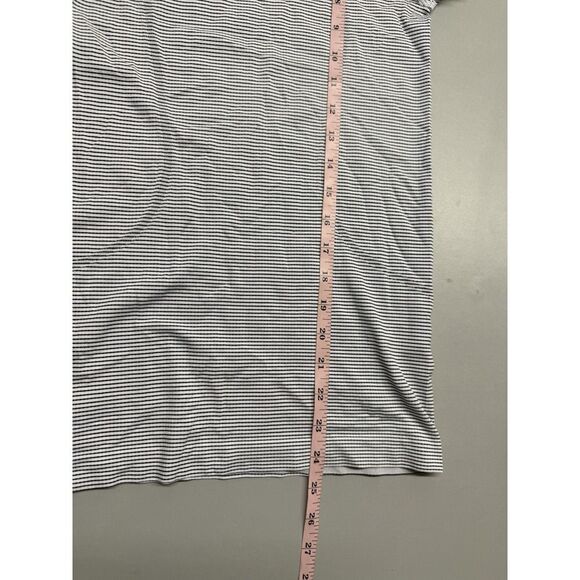 Lululemon Swiftly Tech Short Sleeve shirt. White & black striped. Womens. Sz 4 - Picture 7 of 10